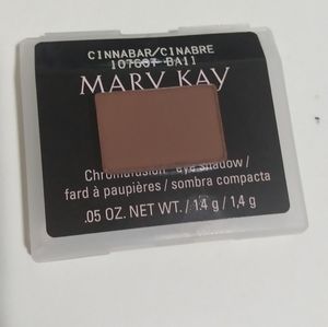 Eye shadow